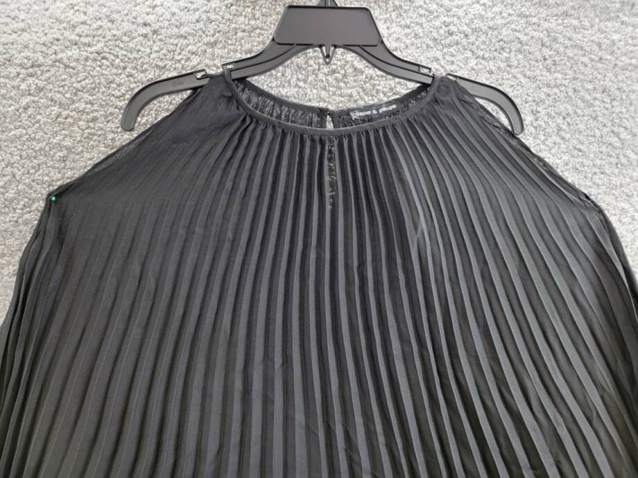 Cable & Gauge Pleated Top Womens S Black Sleeveless Back Button/Keyhole Closure