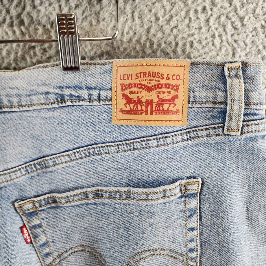Levi's Wedgie Straight Jeans Women's 24W Zip Fly With Button Closure Distressed