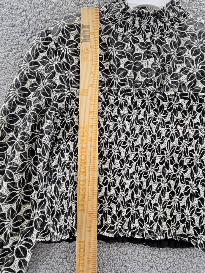 En Saison Embroidered Mock Neck Top Women's XS Black/White Floral Long Sleeve~