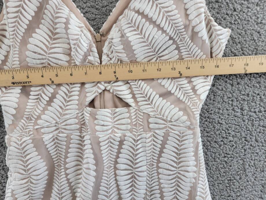GUESS Embroidered Mesh Sleeveless Sheath Dress Women's 10 White/Nude Back Zip
