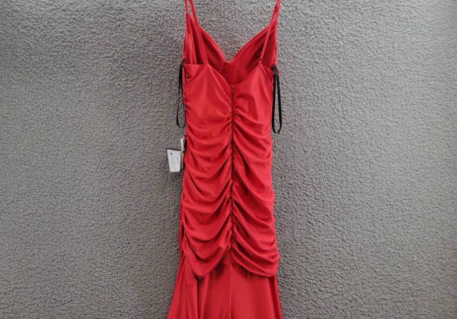 B Darlin Shirred Gown Juniors' 9/10 Red Sleeveless Cowl Neck Back Zip Closure