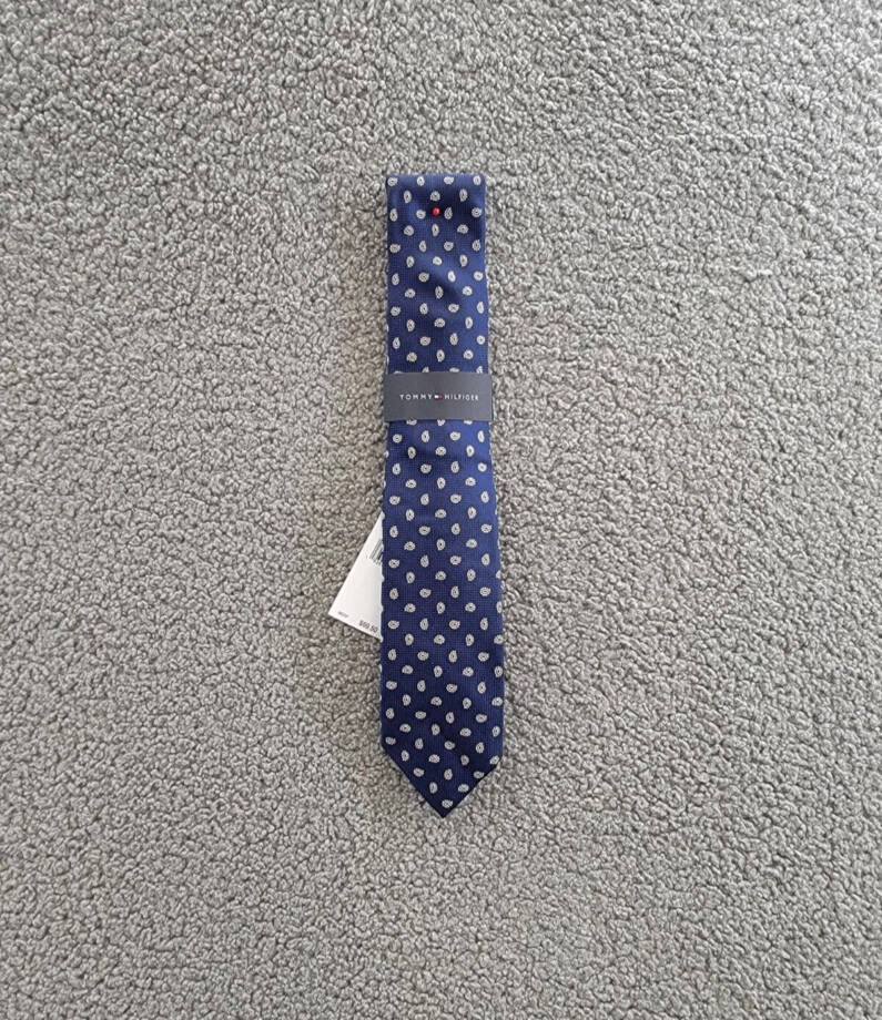 Tommy Hilfiger Classic Oxford Tie Men's One Size Navy/Taupe Paisley Pine Pattern