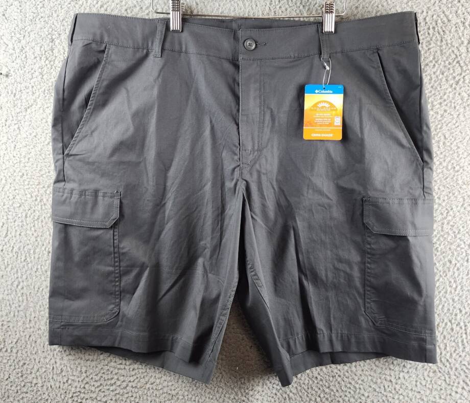 Columbia Rapid Rivers Comfort Stretch Cargo Shorts Men's 42 Gray Button Closure