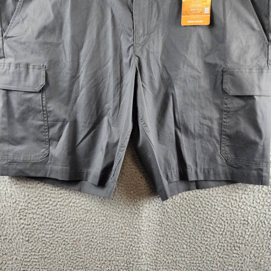 Columbia Rapid Rivers Comfort Stretch Cargo Shorts Men's 42 Gray Button Closure