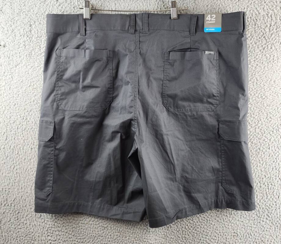 Columbia Rapid Rivers Comfort Stretch Cargo Shorts Men's 42 Gray Button Closure