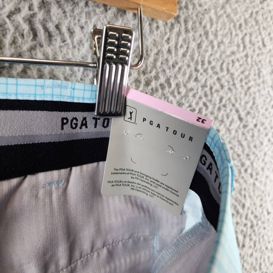 PGA TOUR Check Print Performance 8" Golf Shorts Men's 32 Light Blue Button Zip