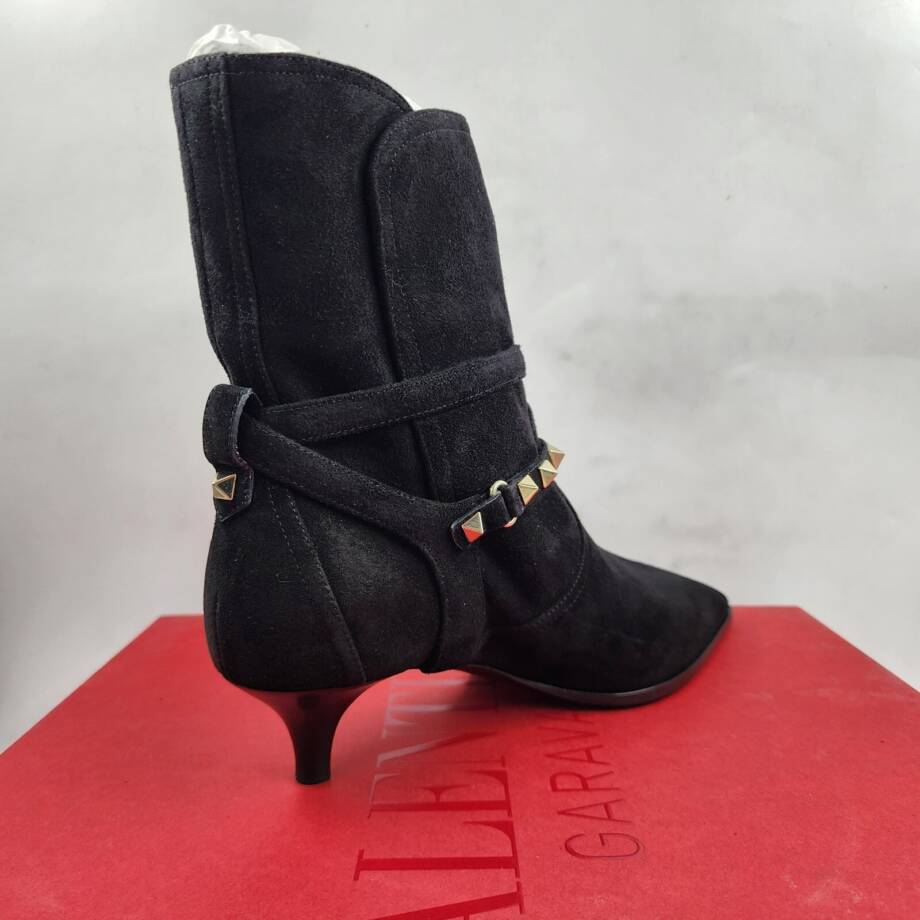 Valentino Garavani 45mm Rockstud Boots Women's 35/4.5US Black Buckle Closure