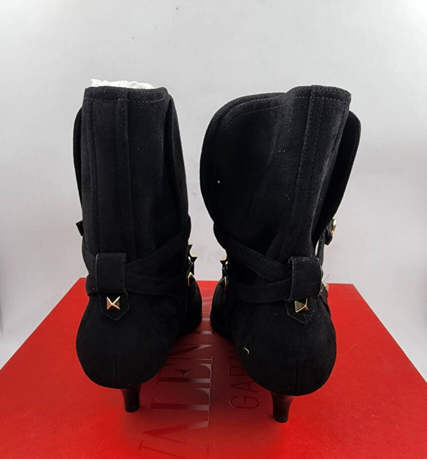 Valentino Garavani 45mm Rockstud Boots Women's 35.5/5US Black Buckle Closure