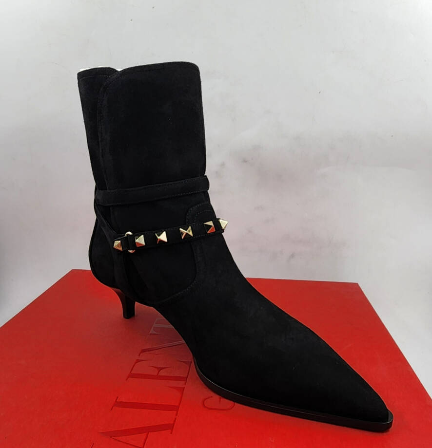 Valentino Garavani 45mm Rockstud Boots Women's 35.5/5US Black Buckle Closure
