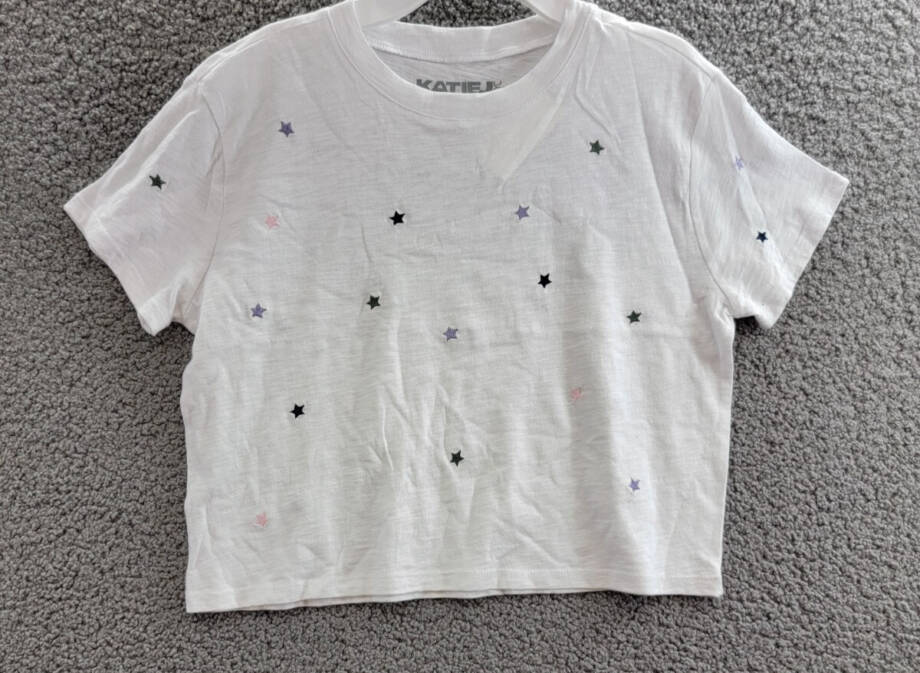 KatieJnyc Fearless Cropped Embroidered Stars Tee Girl XL White Crewneck Pullover