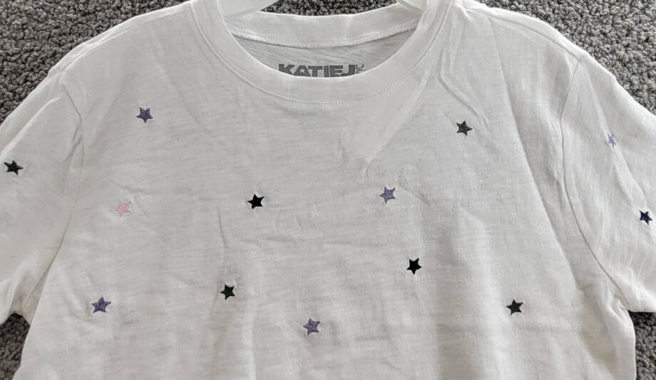 KatieJnyc Fearless Cropped Embroidered Stars Tee Girl XL White Crewneck Pullover