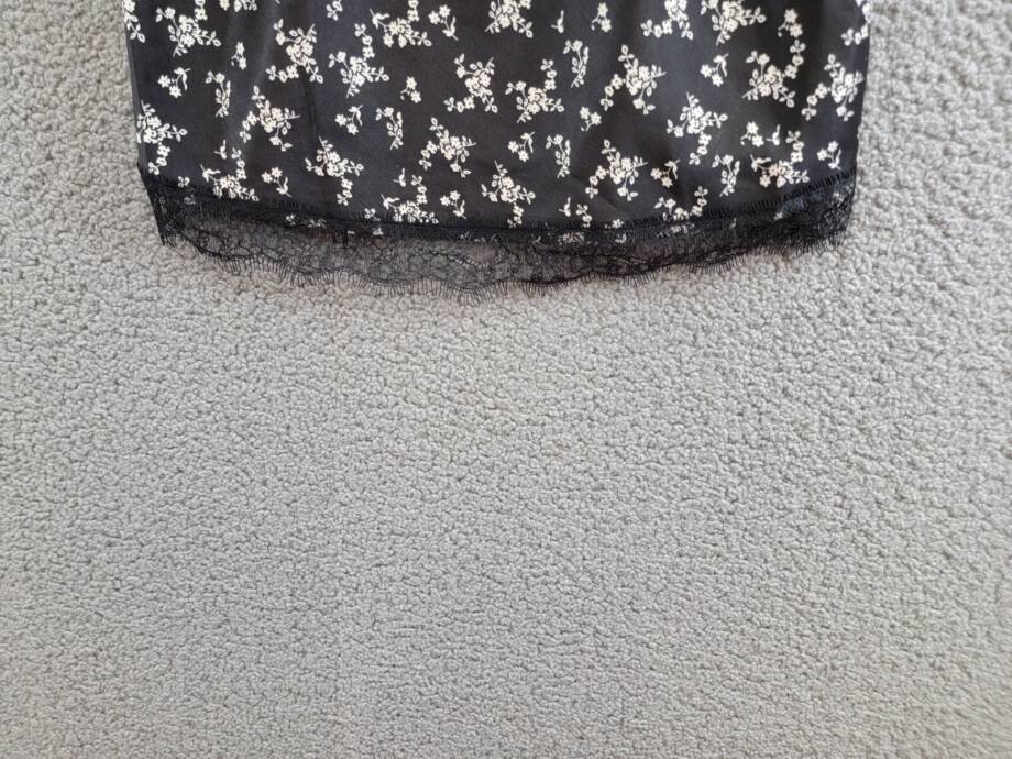 Lucy Paris Donna Lace Trim Camisole Women's XS Black Floral Vneck Pullover Style