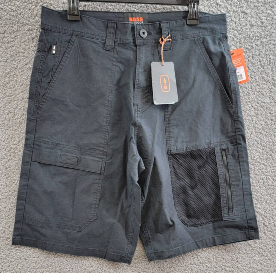 BASS OUTDOOR Carry-All Cargo Shorts Men's 32 Black Zip Fly With Button Closure
