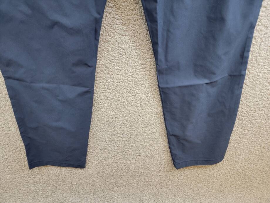 BASS OUTDOOR Slim-Straight Fit Traveler Pants Men's 38 Navy Blazer Zip & Button