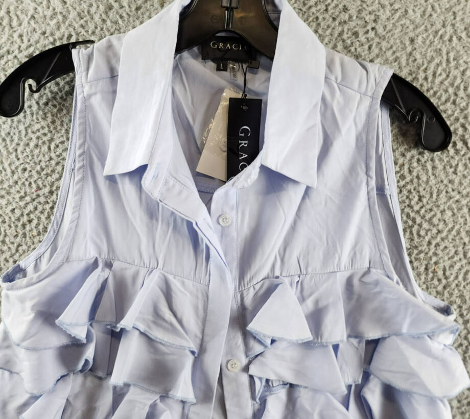 Gracia Sleeveless Ruffle Front Top Women's L Light Blue Collared Button Closure
