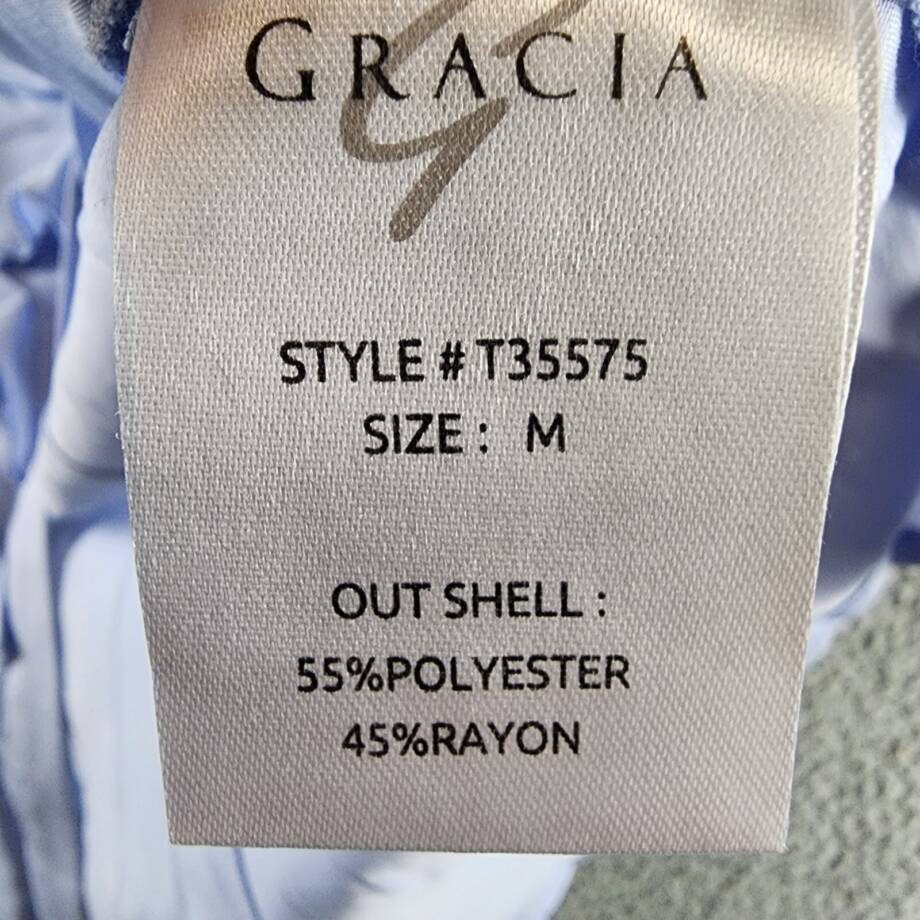 Gracia Sleeveless Ruffle Front Top Women's L Light Blue Collared Button Closure