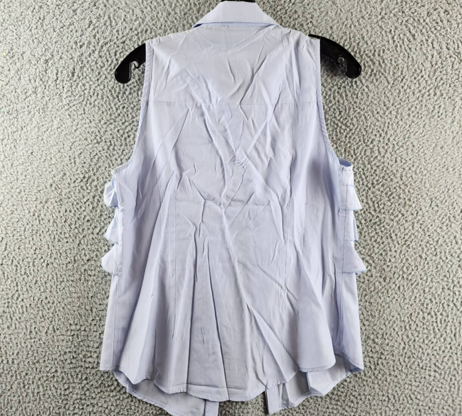 Gracia Sleeveless Ruffle Front Top Women's L Light Blue Collared Button Closure