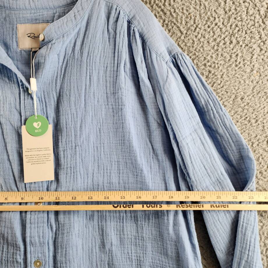 Rails Charlet Relaxed Fit Button Top Women's M Vista Blue Solid Long Sleeve
