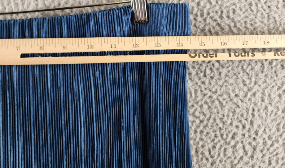 Renee C. Plisse Side Slit Maxi Skirt Women's L Dark Blue Elastic Waist Pull On