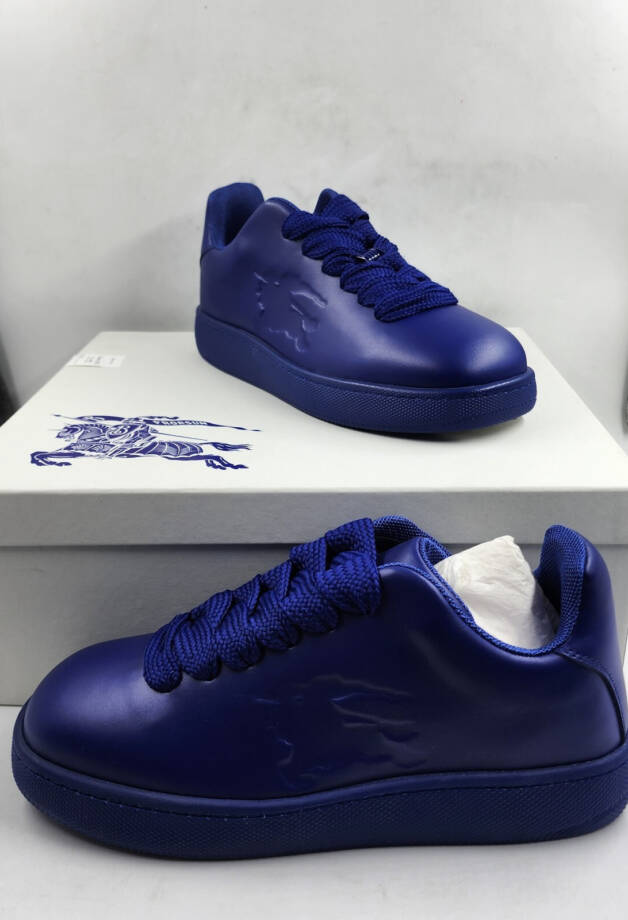 Burberry Leather Box Low-Top Sneakers Men's 42.5/9.5 US Knight Round Toe Lace Up