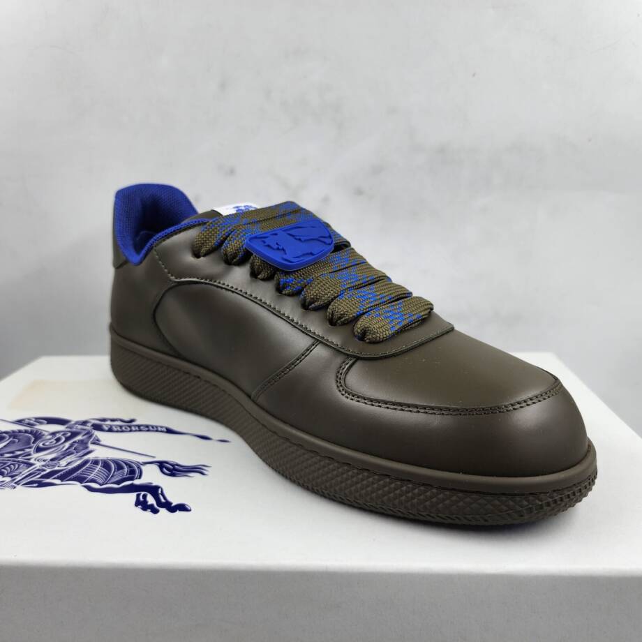 Burberry Terrace Leather Low-Top Sneakers Men's 43.5/10.5 US Loch Round Toe