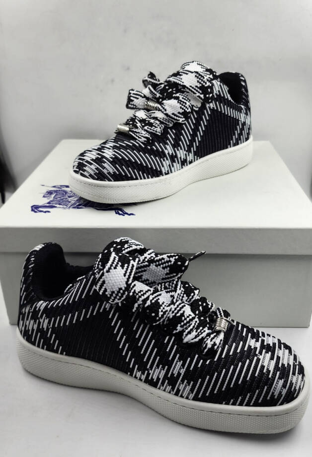 Burberry Check Knit Box Low-Top Sneakers Men's 42/9 US Black/White Lace Up