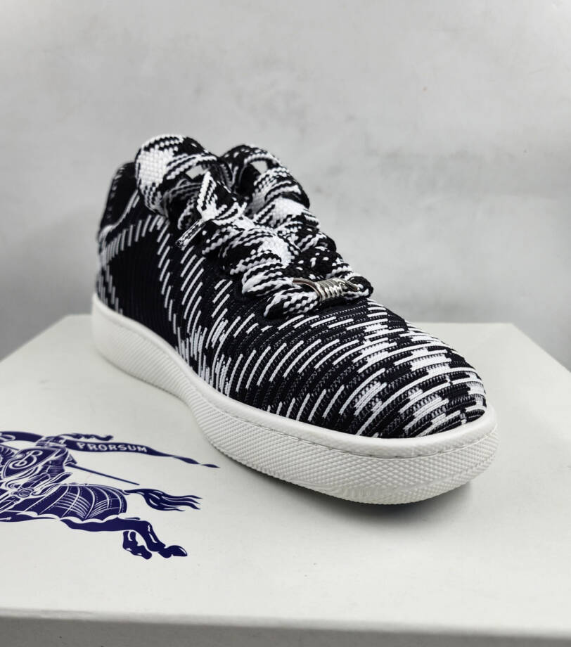 Burberry Check Knit Box Low-Top Sneakers Men's 42/9 US Black/White Lace Up