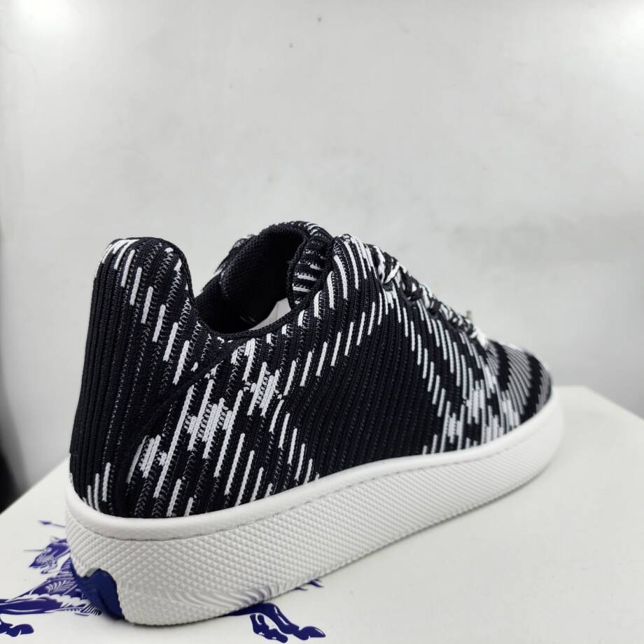 Burberry Box Knit Black Check Low Top Sneakers Men's 42.5 Black Ip Check Lace Up