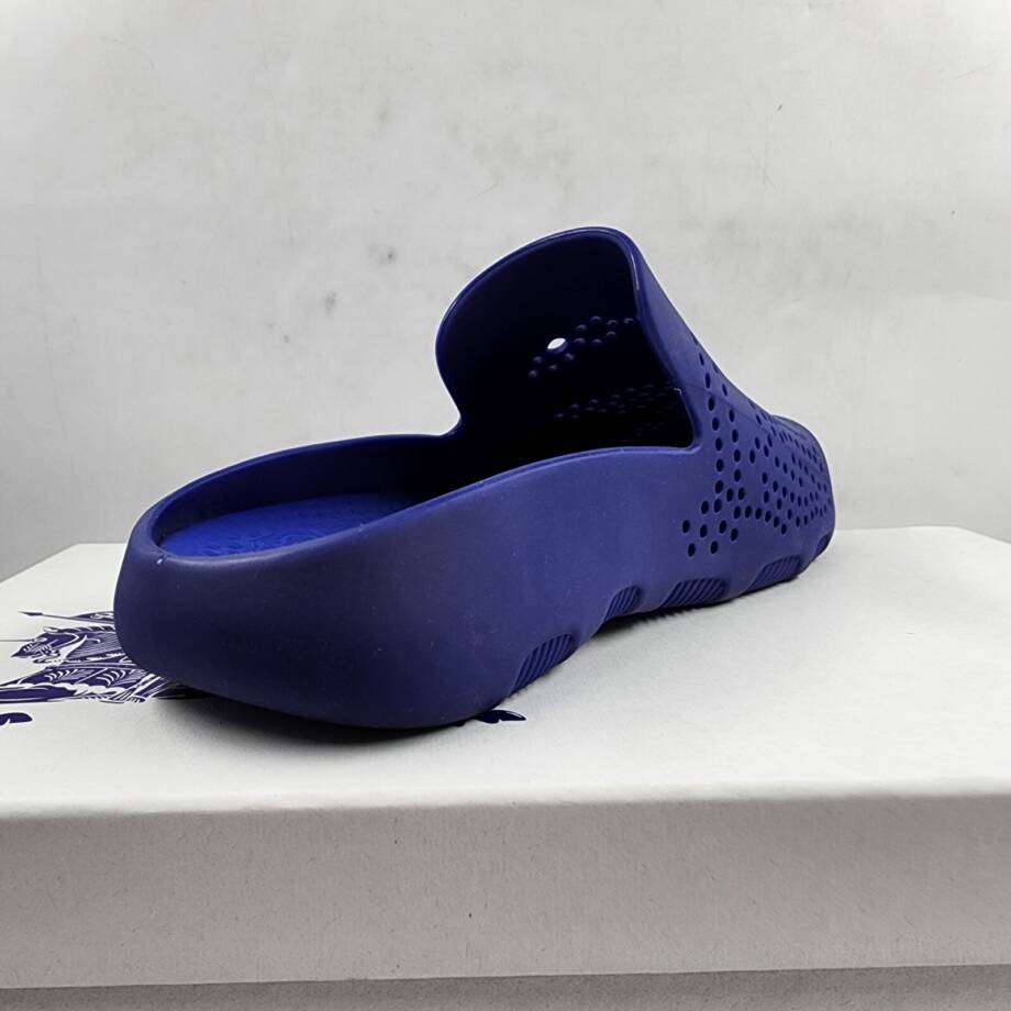 Burberry Stingray Clogs Men's 8 Blue Equestrian Knight Design Burberry Lettering
