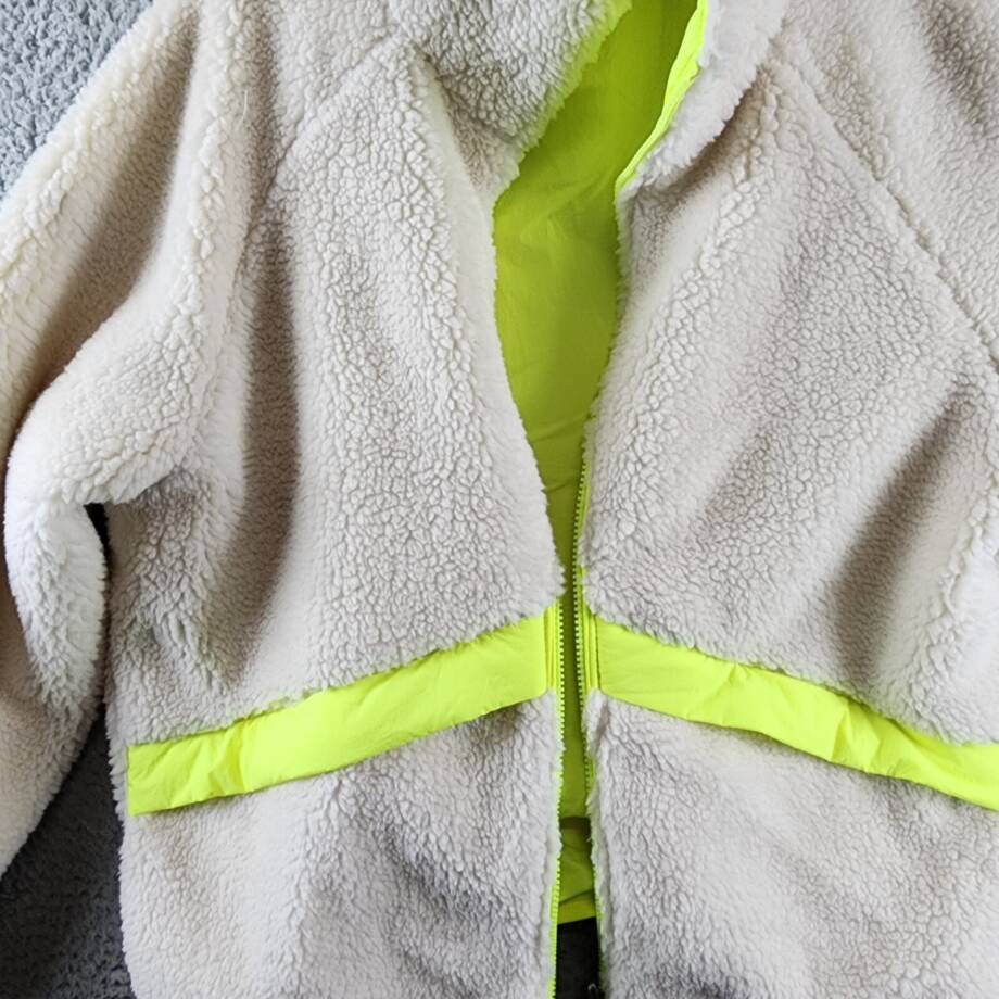 Calvin Klein Performance Reversible Sherpa Jacket Women's Chalk Safe M