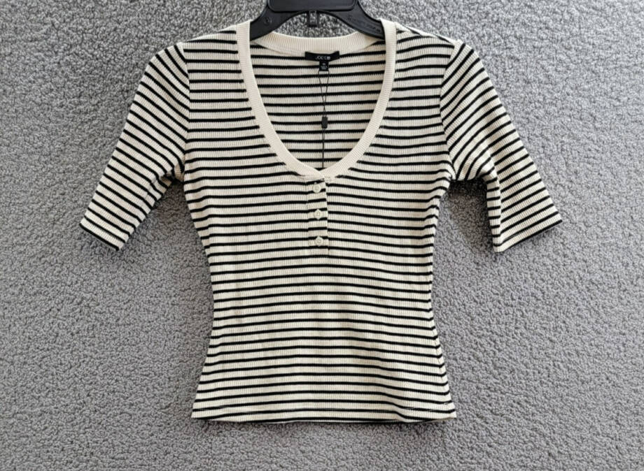 Joe's Jeans The Gisele Henley Half Sleeve Top Women's XS Creme Brule Pullover