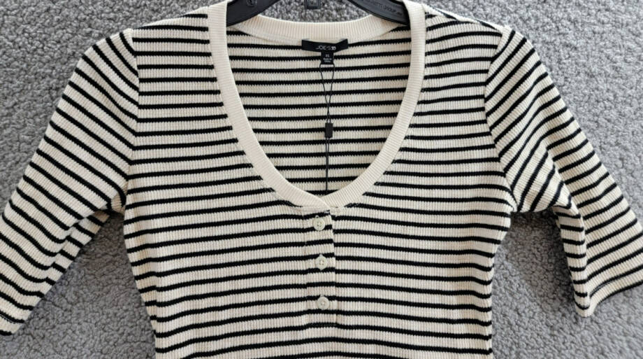 Joe's Jeans The Gisele Henley Half Sleeve Top Women's XS Creme Brule Pullover