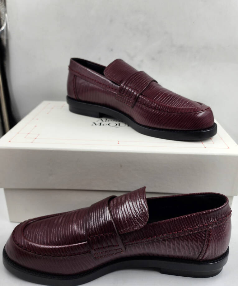 Alexander McQUEEN Croc Embossed Round Apron Toe Loafer Mens 12 Burgundy SlipOn