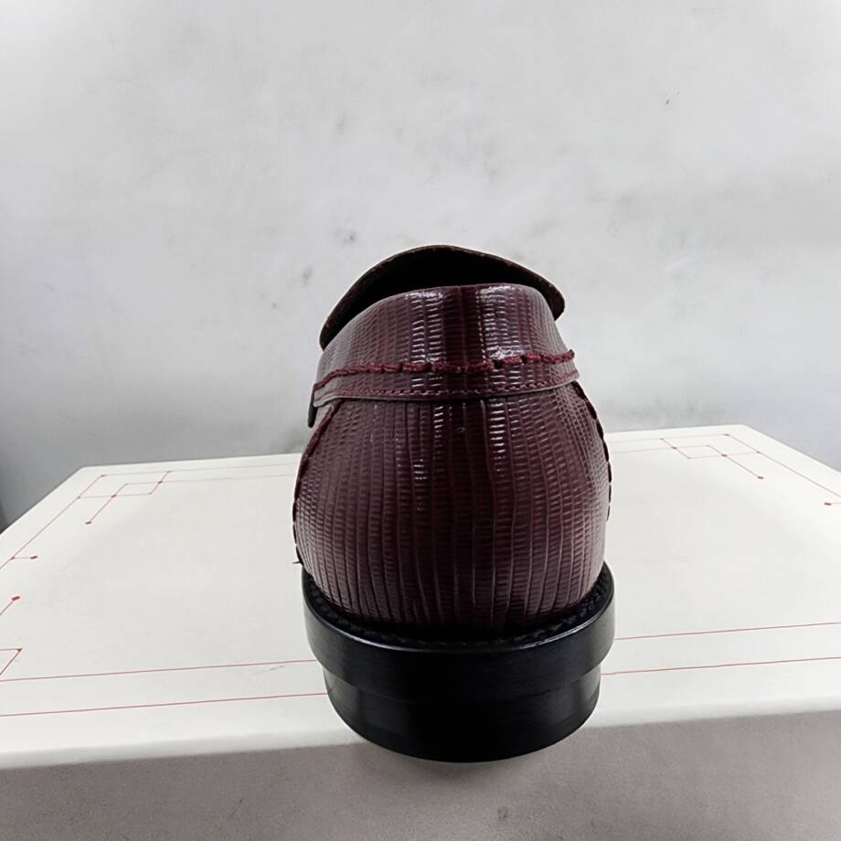 Alexander McQUEEN Croc Embossed Round Apron Toe Loafer Mens 12 Burgundy SlipOn