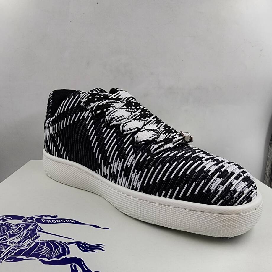 Burberry Check Knit Box Sneakers Men's 11 Black Round Toe Front Lace Up EU 44