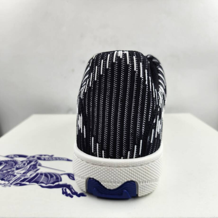 Burberry Check Knit Box Sneakers Men's 11 Black Round Toe Front Lace Up EU 44