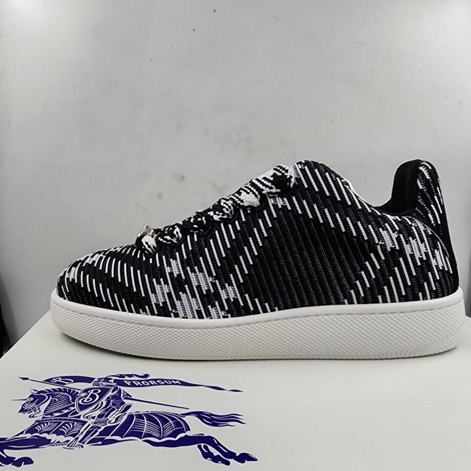 Burberry Check Knit Box Sneakers Men's 11 Black Round Toe Front Lace Up EU 44