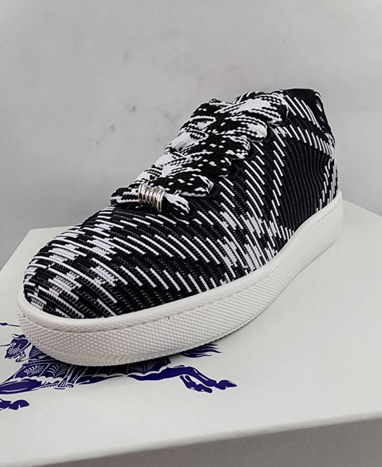 Burberry Check Knit Box Sneakers Men's 11 Black Round Toe Front Lace Up EU 44