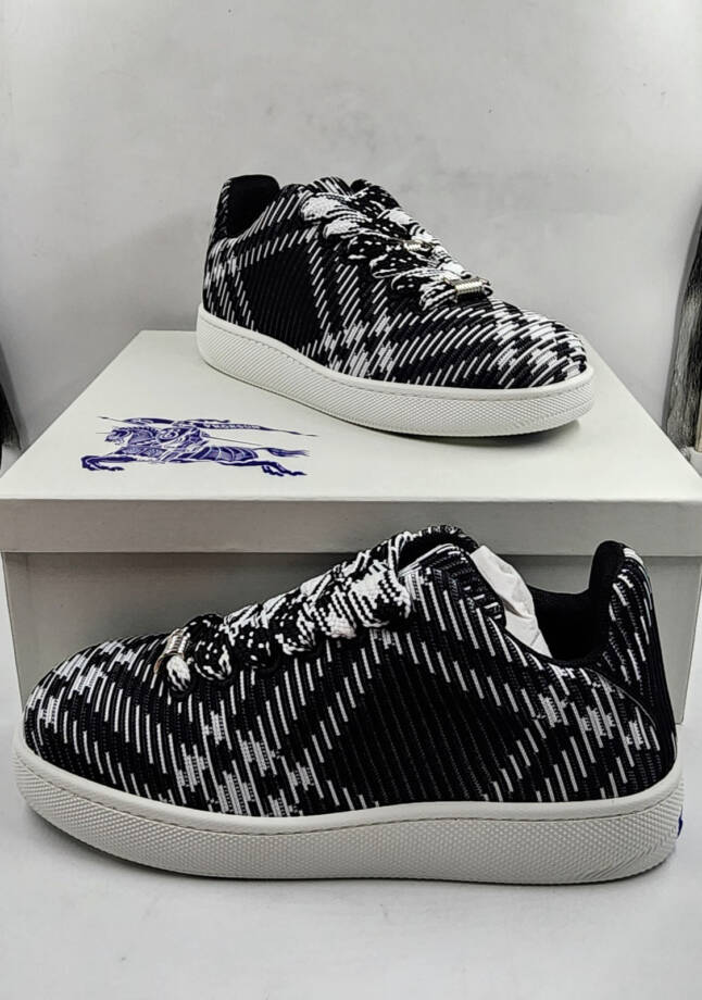 Burberry Check Knit Box Sneakers Men's 11 Black Round Toe Front Lace Up EU 44