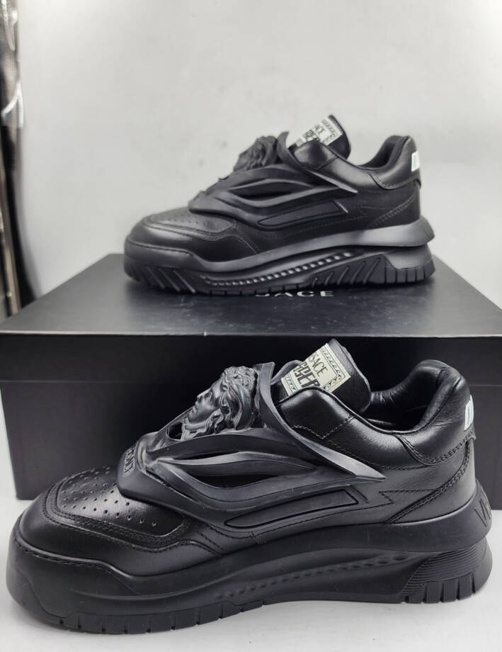 Versace Odissea Low Top Sneakers Men's 8 Black Padded Collar La Medusa Embossed