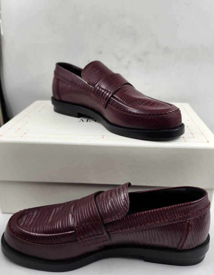Alexander McQUEEN Croc Embossed Round Apron Toe Loafer Mens 10 Burgundy SlipOn