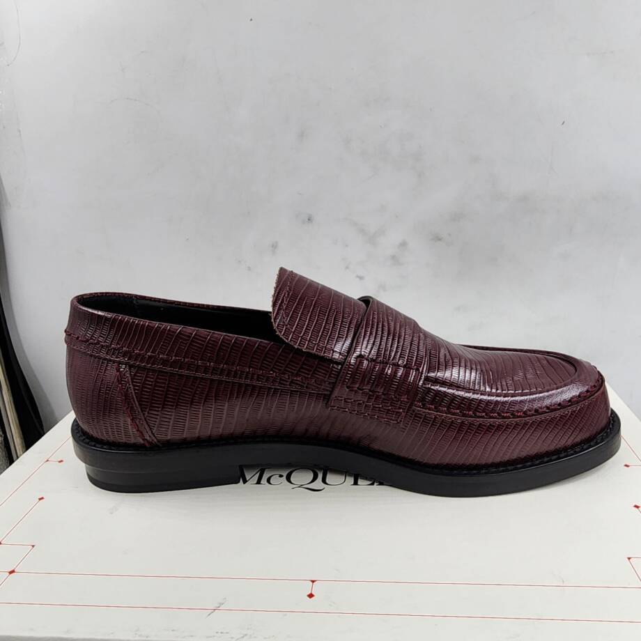 Alexander McQUEEN Croc Embossed Round Apron Toe Loafer Mens 10 Burgundy SlipOn