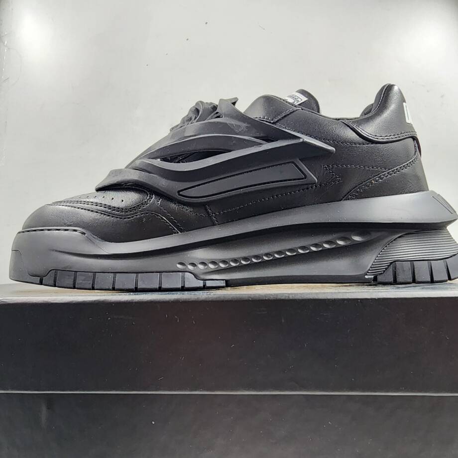 Versace Odissea Low Top Sneakers Men's 11 Black Padded Collar La Medusa Embossed
