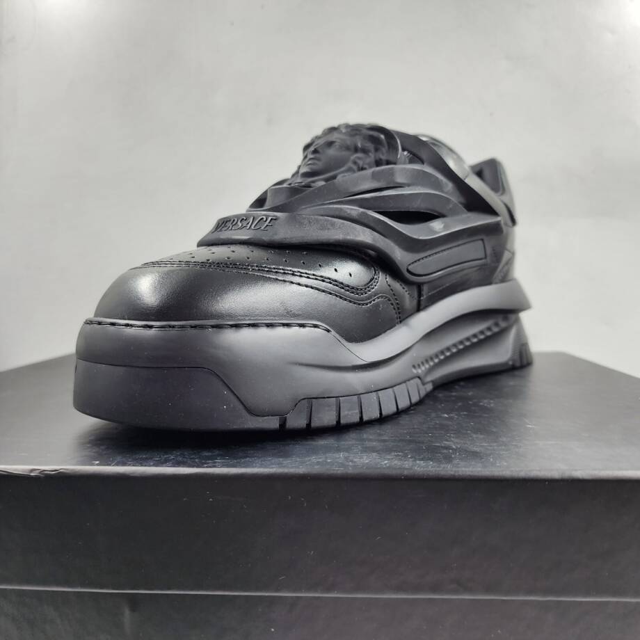 Versace Odissea Low Top Sneakers Men's 11 Black Padded Collar La Medusa Embossed