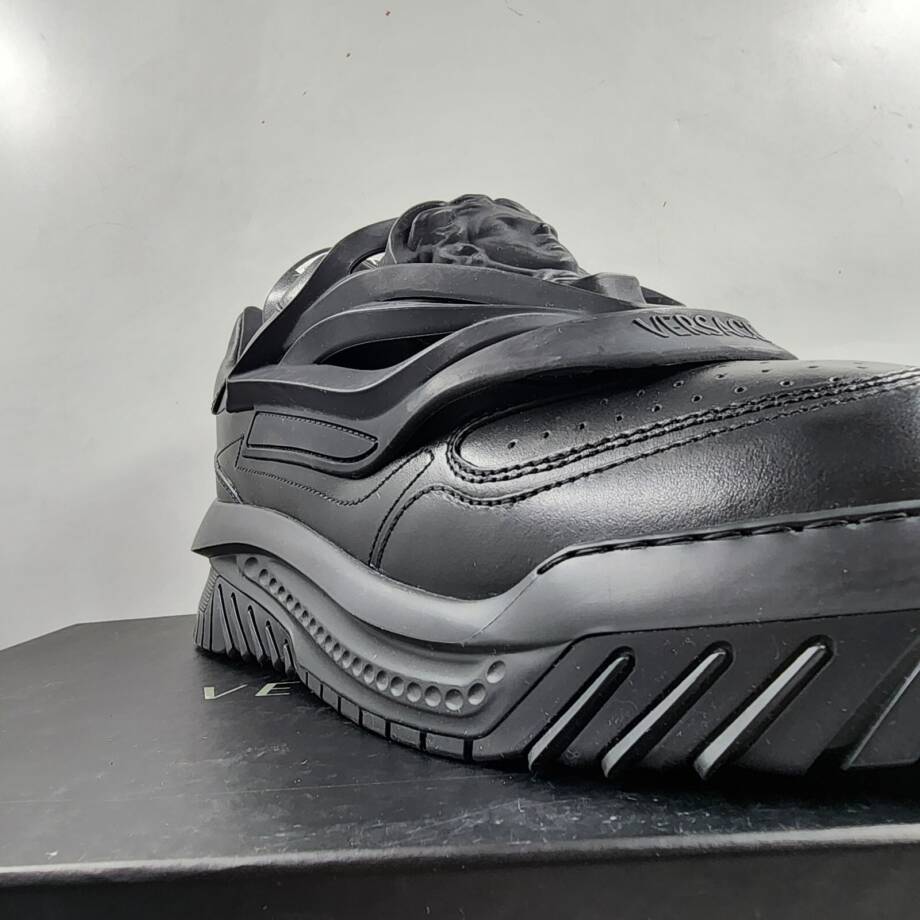 Versace Odissea Low Top Sneakers Men's 11 Black Padded Collar La Medusa Embossed