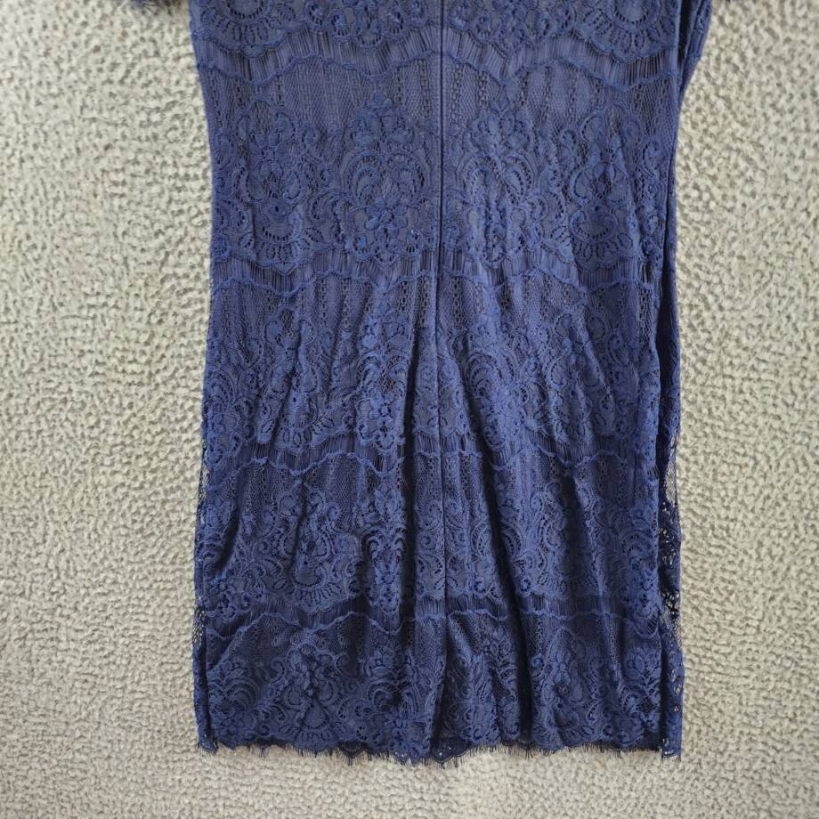 KENSIE Scalloped Short Sleeve Lace Mini Dress 6 Navy Back Zip Closure