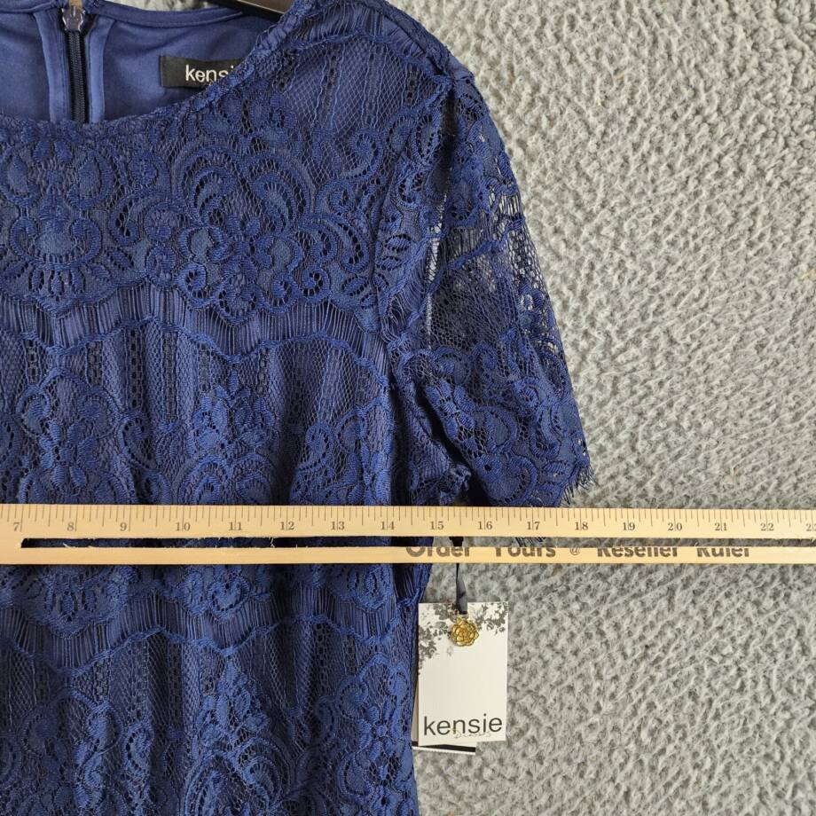 KENSIE Scalloped Short Sleeve Lace Mini Dress 6 Navy Back Zip Closure