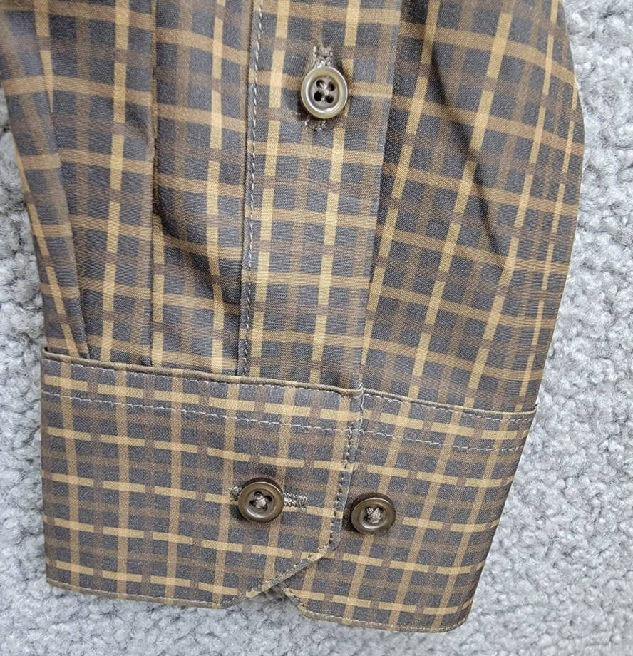 Tayion Collection Slim-Fit Dress Shirt Men's M (15-15.5) 34/35 Black/Gold Plaid