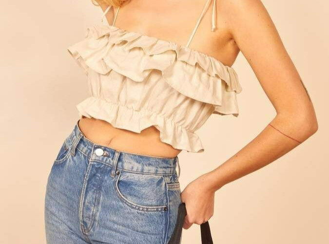 AQUA Tiered Ruffle Crop Top Women's M Beige Linen Blend Sleeveless Tie Straps