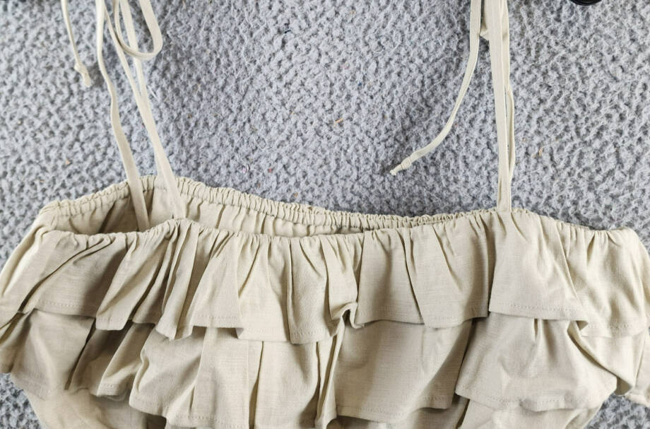 AQUA Tiered Ruffle Crop Top Women's M Beige Linen Blend Sleeveless Tie Straps